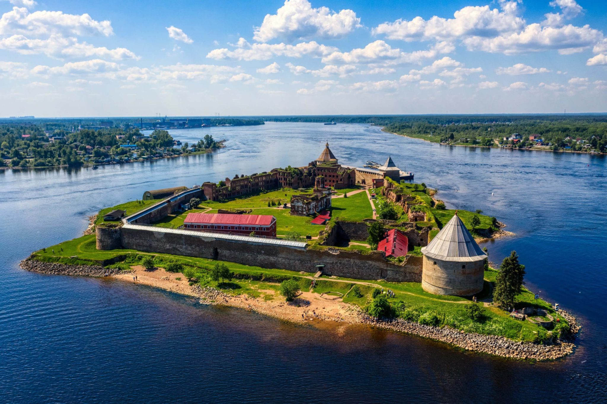 Средневековые крепости россии фото